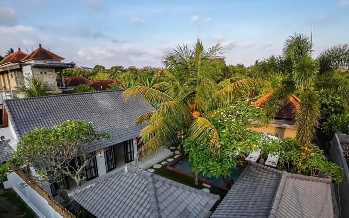 Hijau villa by EVDEkimi