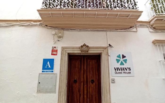 Vivian's Guest House