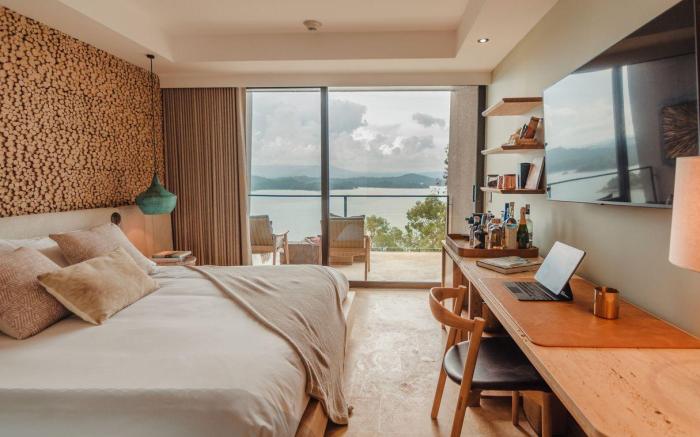 The Brown, Guatape, Autograph Collection