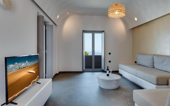 Elements Cozy Suites - Santorini