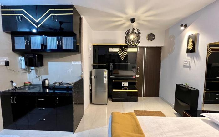 La Carlos Serviced Apartment