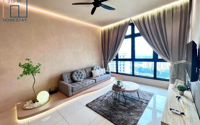 Paradigm Residence JB L23(10pax) by Ucome Homestay