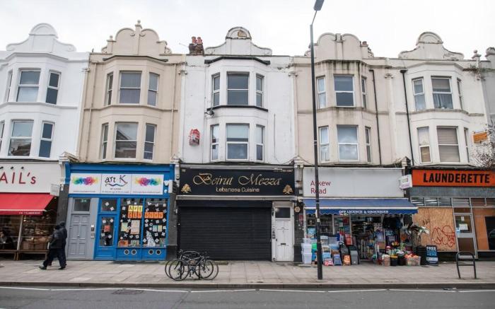 Inviting 2-Bed in Shepherds Bush near Westfield