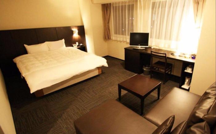 Green Rich Hotel Tosu Ekimae