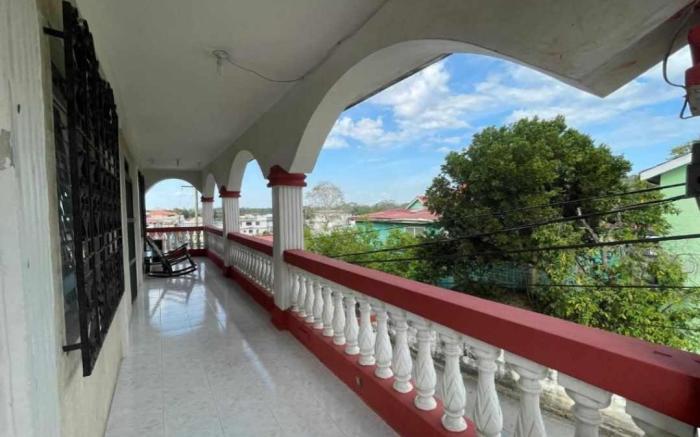 ARNOLD'S GUEST HOUSE