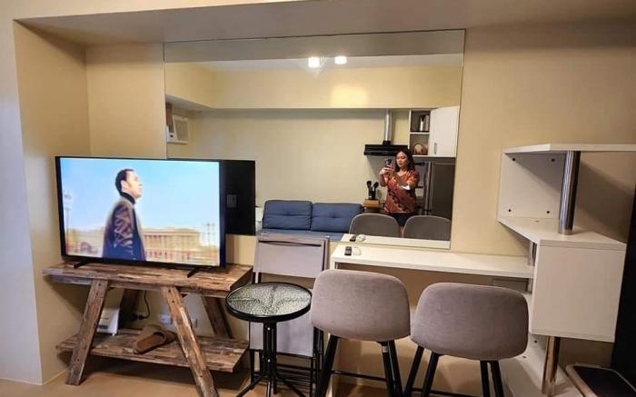 AVIDA TOWER CONDO BESIDE POOL