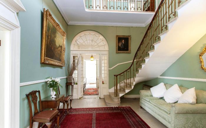 Hollybank House