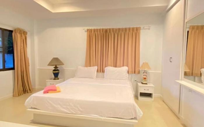 pink villa,jomtien beach 1km,5BR