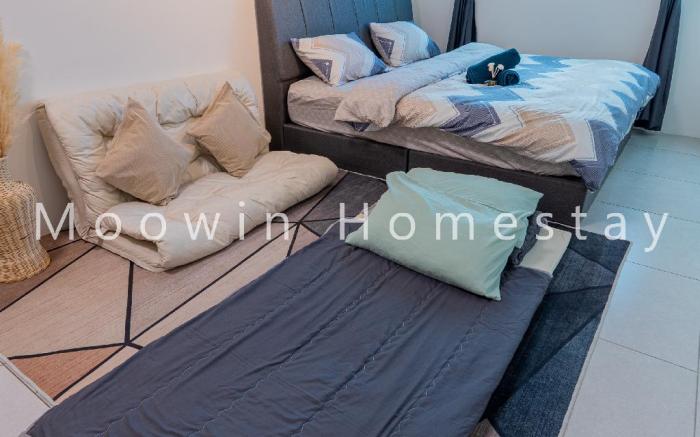 Comfy Studio Room by Moowin