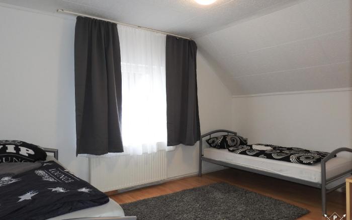 Sandhof 1 OG Links