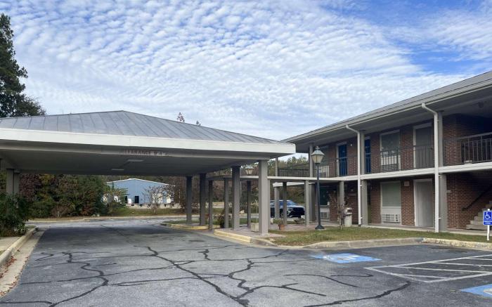 Motel 6 Sandersville, GA
