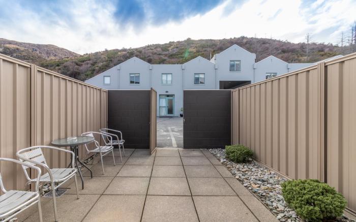 Queenstown Gateway Apartments 