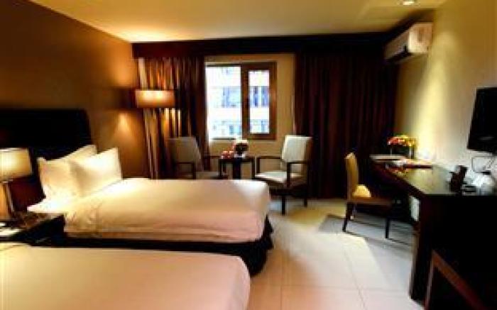 Mandarin Plaza Hotel