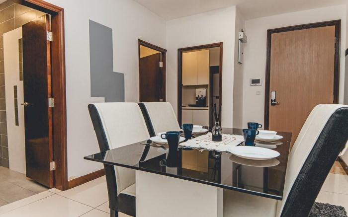 Paragon Residence 2BR4pax Sleek Stay CIQ Midvalley