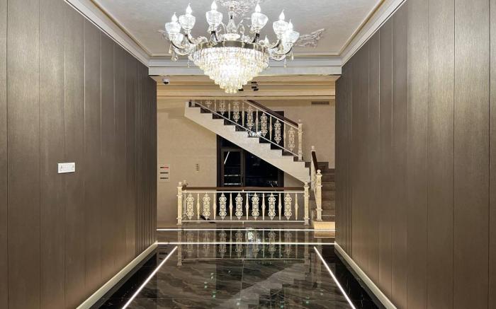 Nur Makon Hotel