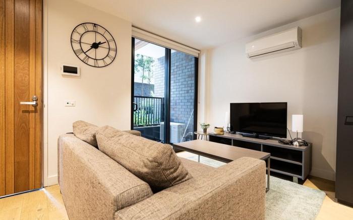 KozyGuru | Collingwood | 2B Townhouse