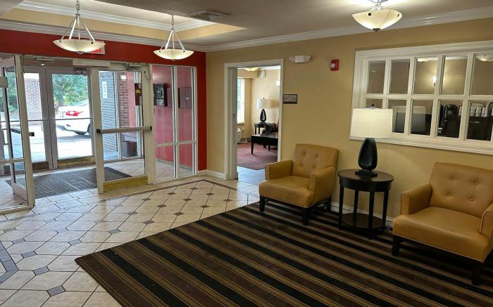 HomeTowne Studios Southfield