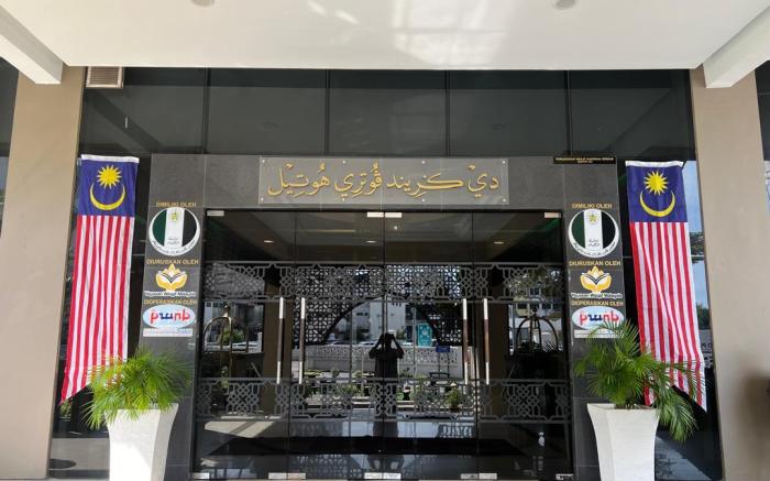 The Grand Puteri Hotel