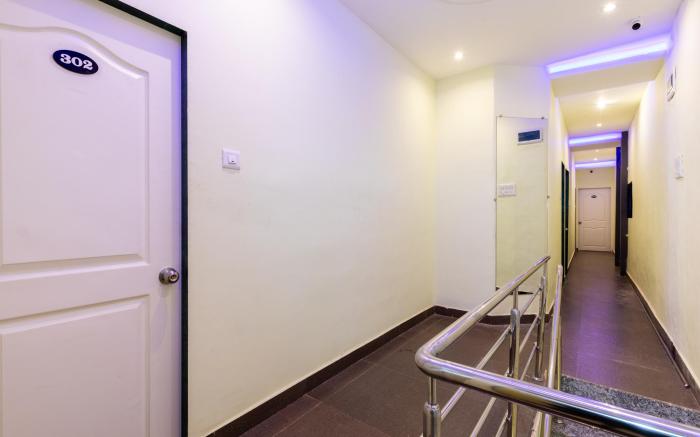 Hotel Shera Residency