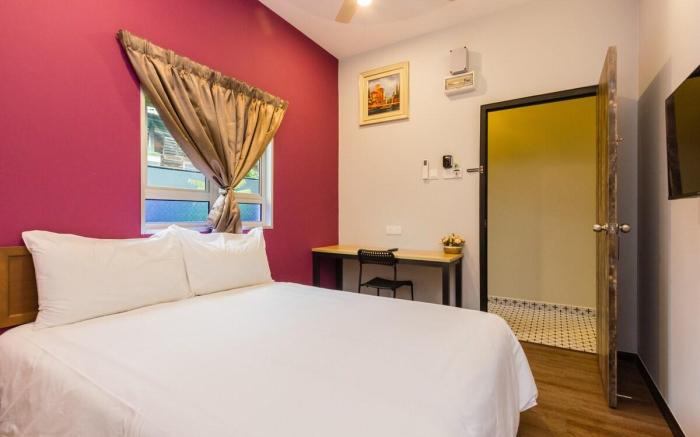 Hidden 4BR Cottage House Retreats (Free Parking)