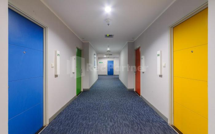 Metro Hotel near Kota Tua Mitra RedDoorz