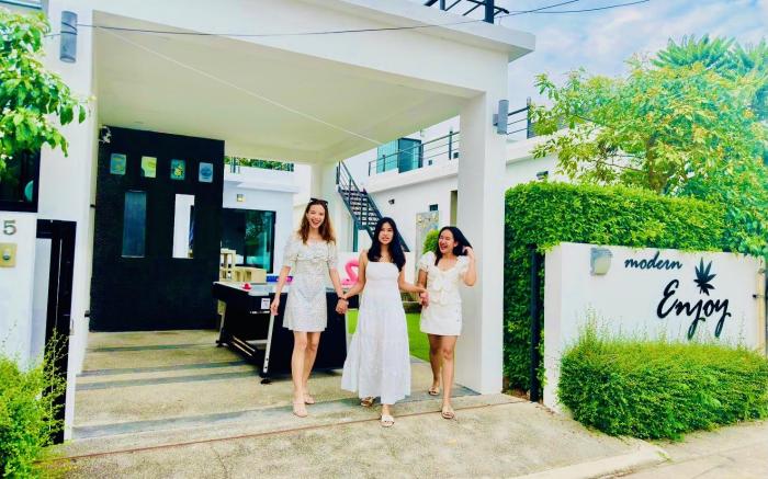 Modern Enjoy Poolvilla Huahin
