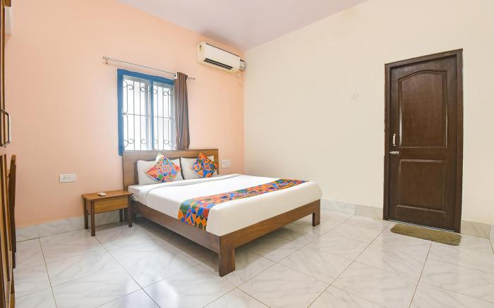 FabExpress Joey's Place - Nr. Panjim