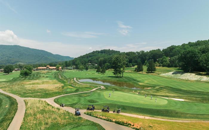 Waynesville Inn & Golf Club, Tapestry Collection by Hilton