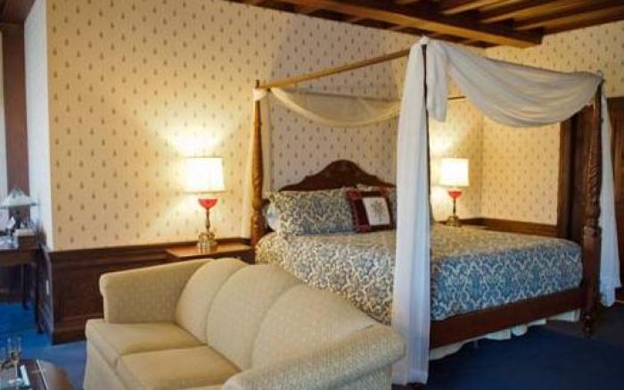 Cleftstone Inn