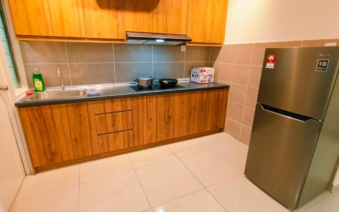 A110 3R6P kulai d’putra suites smart tv Near Jpo