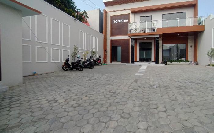 RedDoorz Syariah near Alun Alun Tegal 2