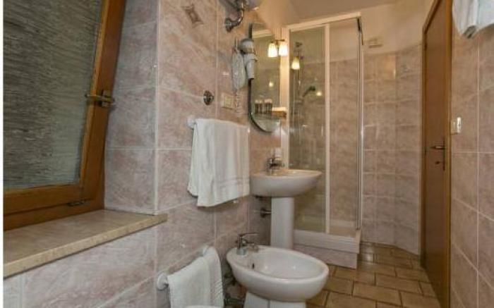 Hotel lo Squalo