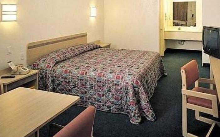 RED CARPET INN LOUISVILLE NORTH -Jeffersonville In