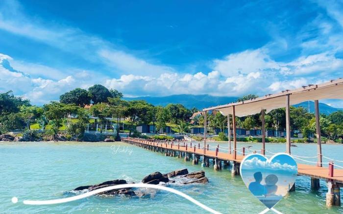 Venture Kampot Hotel and Resort