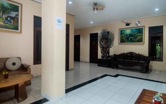 Miraa Guest House & Resto