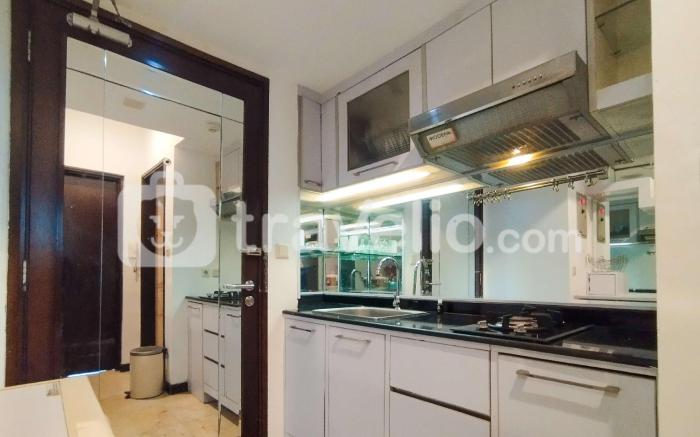 Best Location 1BR at Braga City Walk By Travelio