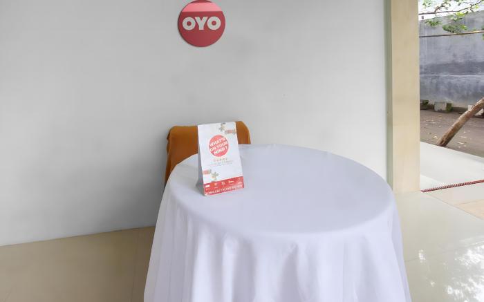 OYO 93440 Warde Hotel  Near Sae Restaurant