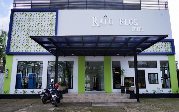 Urbanview Hotel Ratu Elok Syariah Banjarbaru by RedDoorz