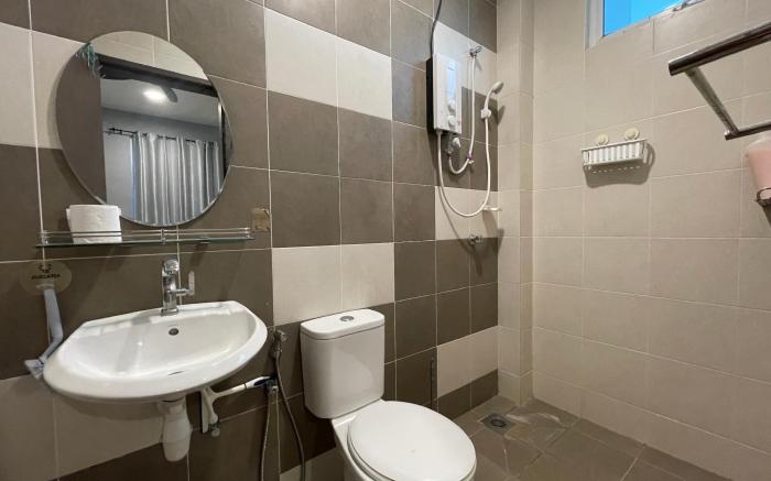 Private Pool Haven: 5BR w/ Karaoke | 20 Pax