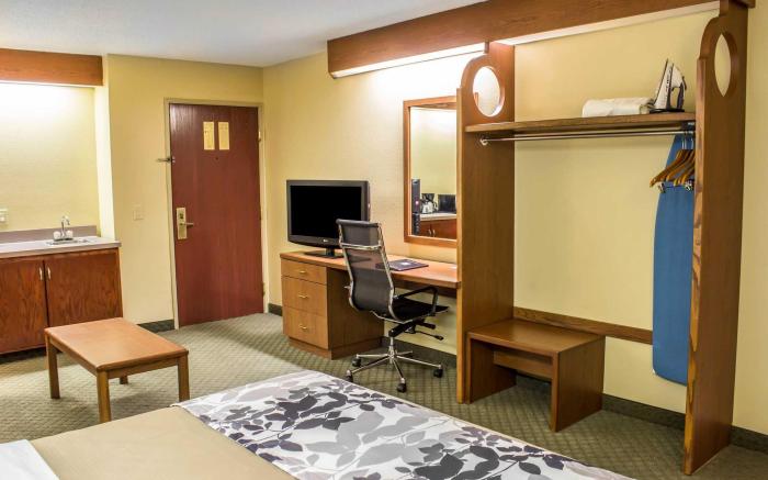 Clarion Pointe Wake Forest - Raleigh North