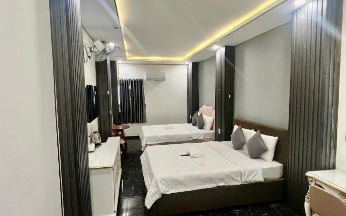 VIP HOTEL