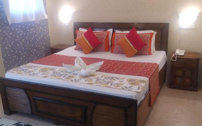 HOTEL PATHIK DEHRADUN