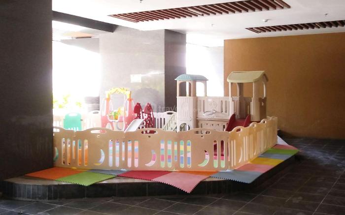 Good 1BR at Grand Sungkono Lagoon Apt By Travelio