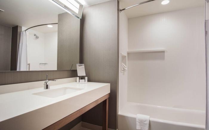 Courtyard by Marriott Lenox Berkshires