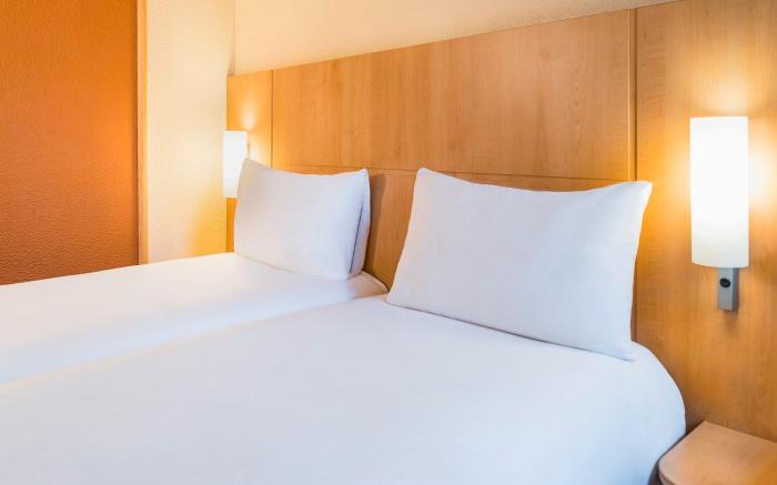 ibis Paris Pont de Suresnes