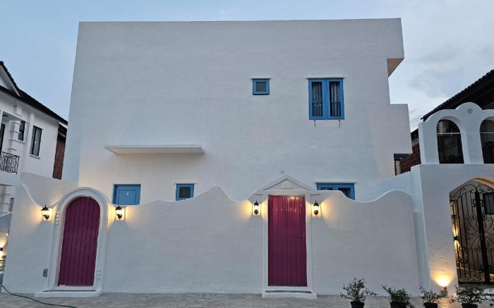 Ipoh Santorini 
