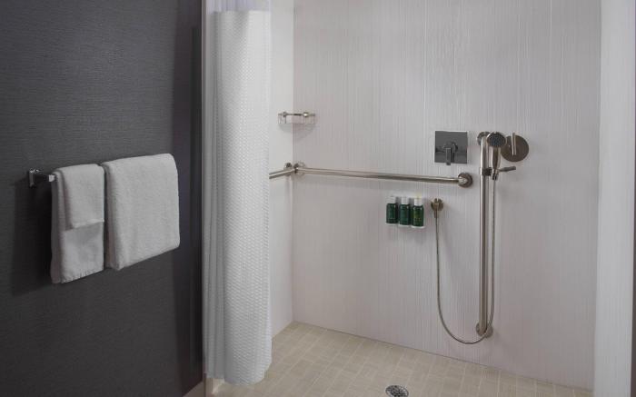 Courtyard by Marriott Charlotte Arrowood