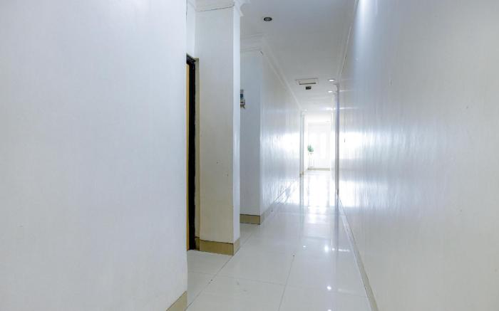 Urbanview SRB Near Mall Ciputra Cibubur