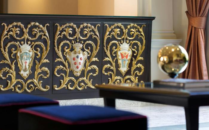 Sina Villa Medici, Autograph Collection