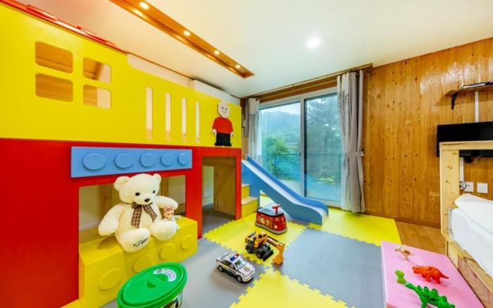 Tongtong kids poolvilla
